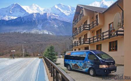 Отдыхающим разрешили въезд на горные курорты Сочи на личном автотранспорте